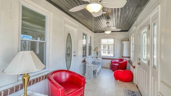 Photo - 32 W Johnson Ave