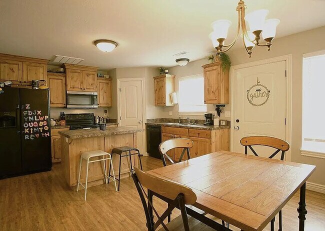 Photo - 543 Countryside Ave