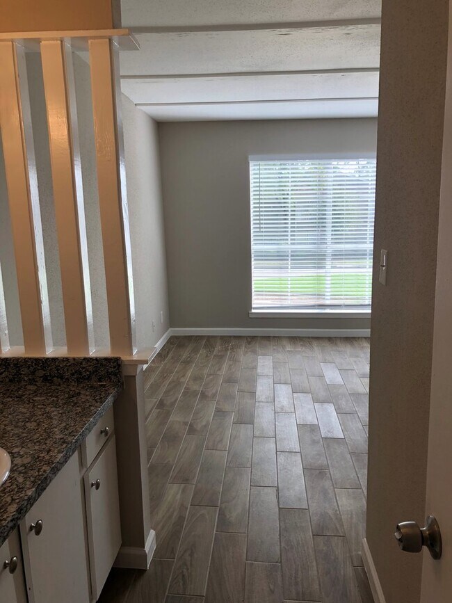 2 Story Townhome For Rent in Houston, TX