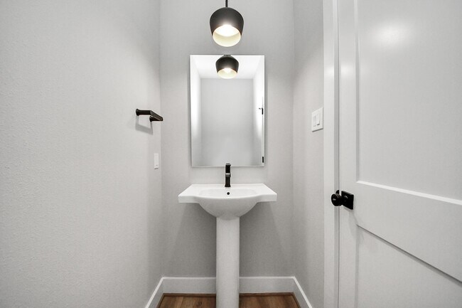 Photo - 5809 Francis Oak Ln