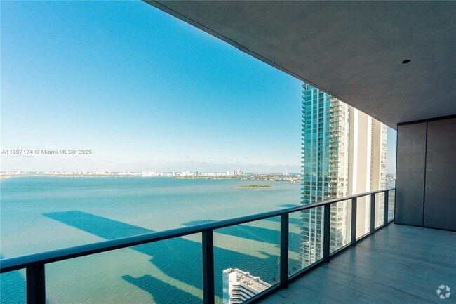Building Photo - 480 NE 31st St Unit 2906 Rental