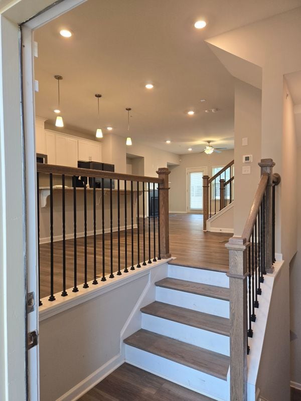 Photo - 256 Commons Ave