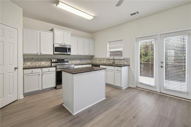 Photo - 1805 Liberty Pkwy NW