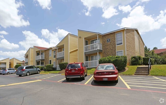 Photo - Huntington Hills Apartments