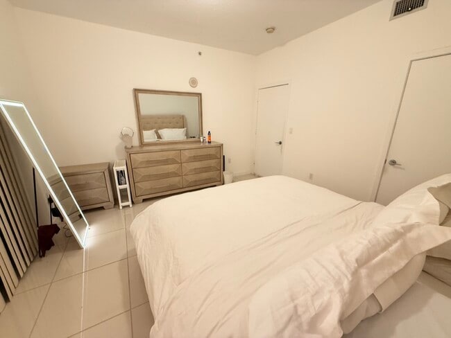 Photo - 79 SW 12th St Unit 1508