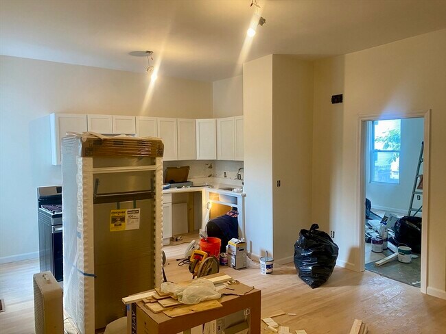 Photo - 126 Thorndike St