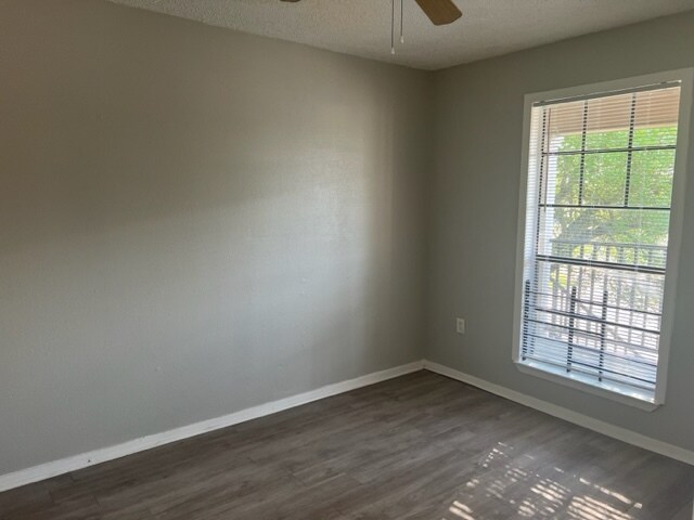 Photo - Clover Place