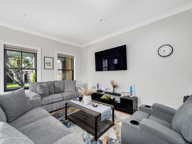 Photo - 2118 W Huron St