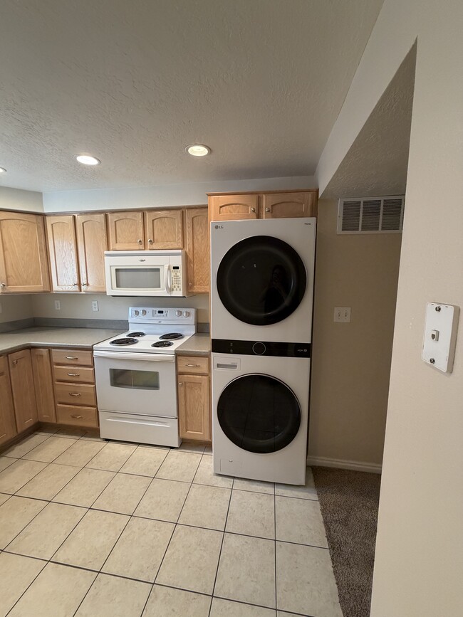Building Photo - 1633 S 740 E Unit 1633