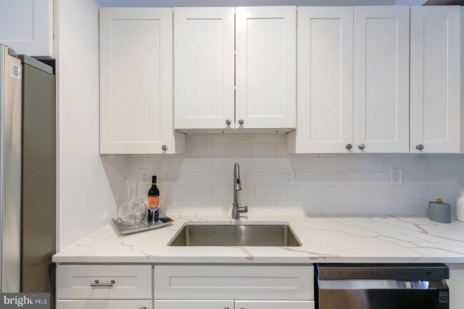 Photo - 1928 Naylor Rd SE Unit 202 (IZ)