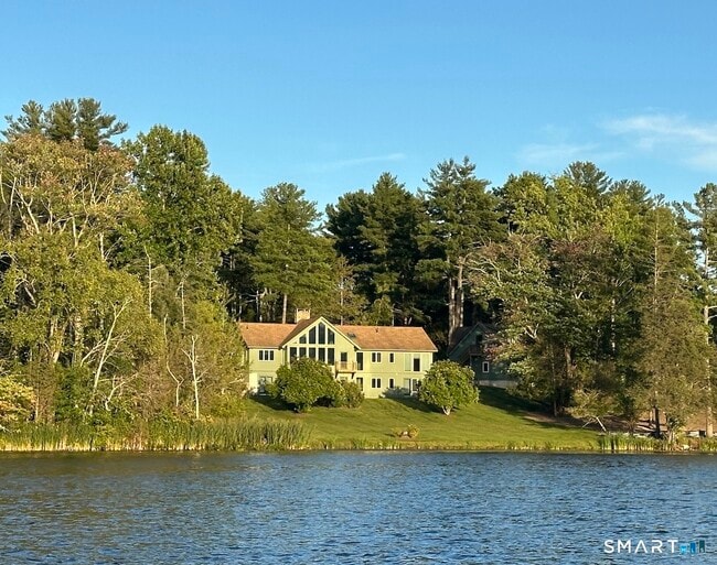 99 Washinee Heights Rd