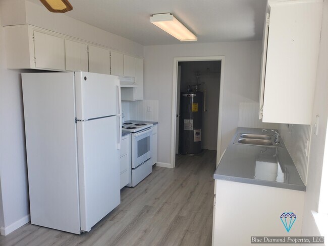 Photo - 1761 W Victory Rd