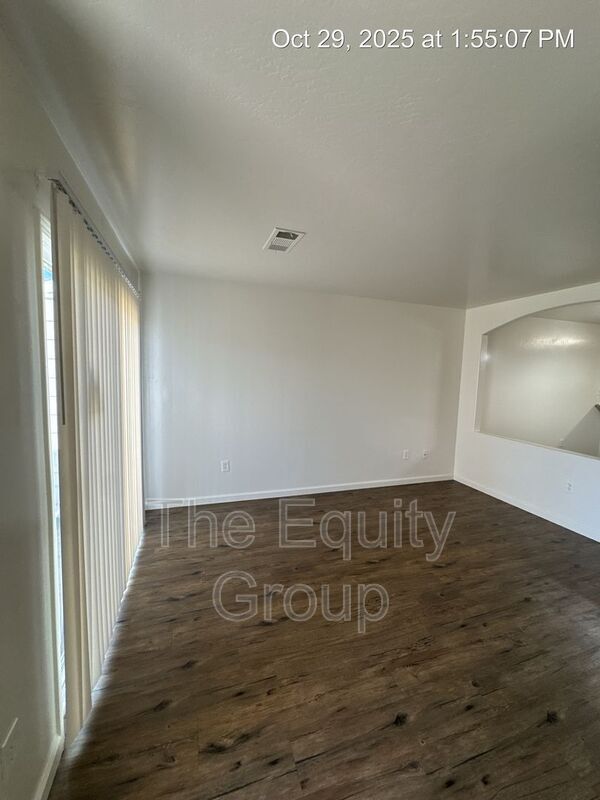 Photo - 451 N Park St