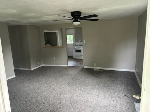 Photo - 2405 N River Blvd