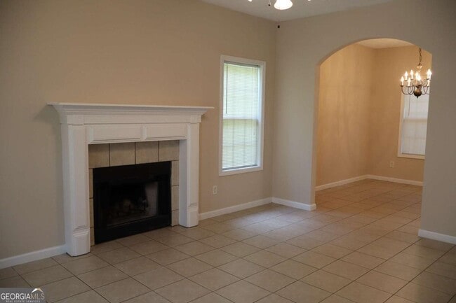 Photo - 176 Rivergate Ct