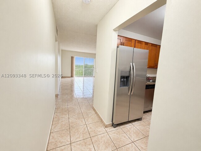 7732 Camino Real Unidad f401