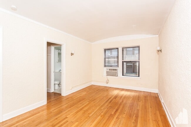 Building Photo - 537 W Arlington Pl Rental