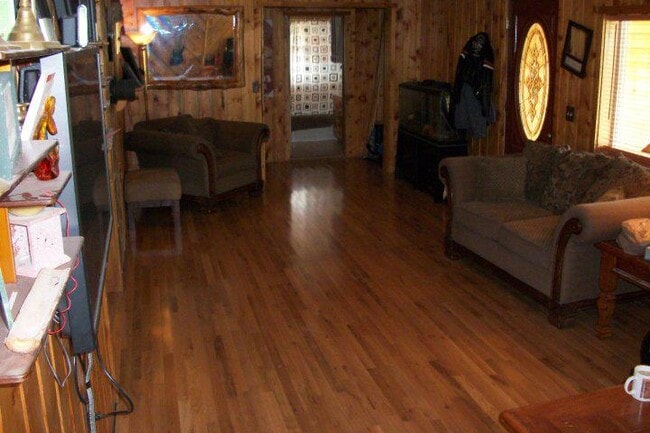 Photo - 214 Center St