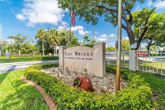 Building Photo - 7125 NW 186th St Unit B304 Rental