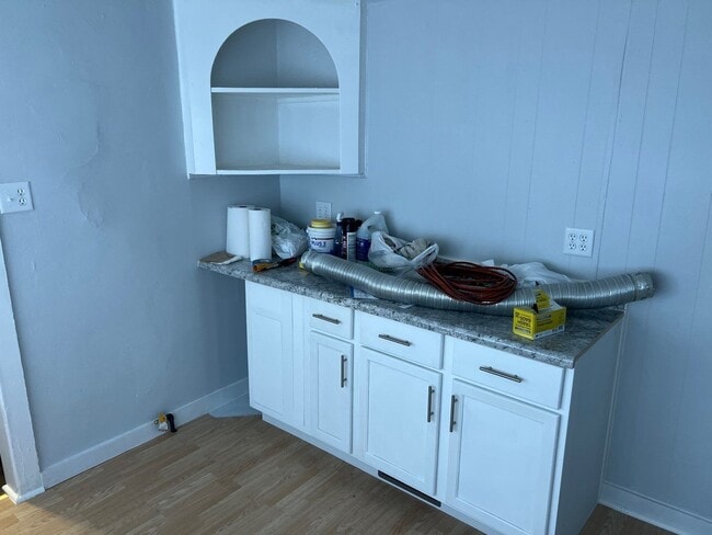 Photo - 2525 Parke St