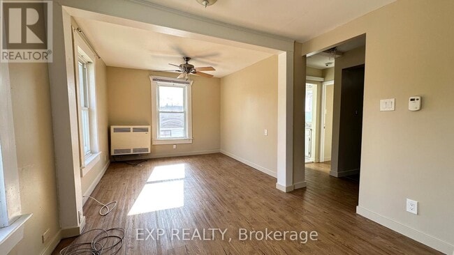 Photo - 22 Charlotte St