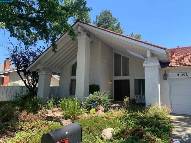 Building Photo - 9462 Thunderbird Pl Rental