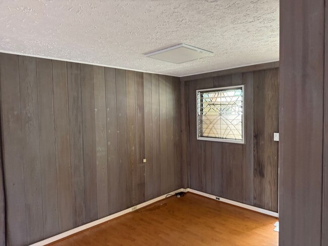 Photo - Single family home on Gulick Ave in walking distance to business district