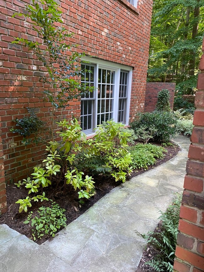 Building Photo - 125A Wild Iris Ln Unit Wild Iris