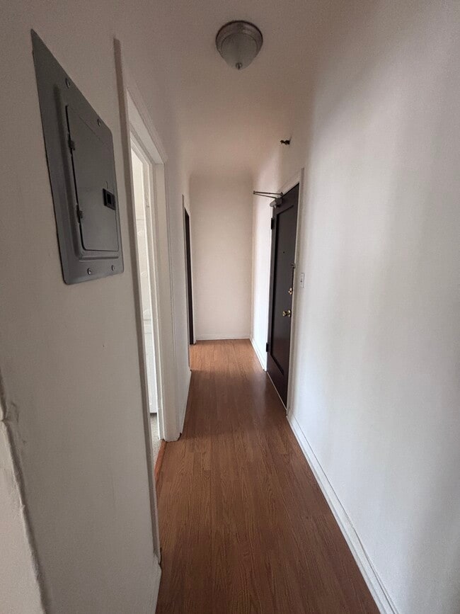 Photo - 449 S Cloverdale Ave