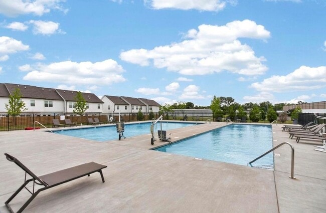 Photo - Welcome to Robinson Rowhouses, an exceptional community in the vibrant Old Hickory area!