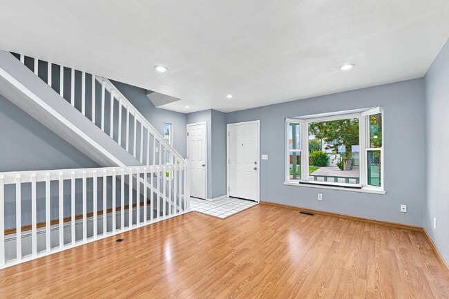Photo - $2,840.95 with $300 Off The First Month's Rent, 3 Beds - 2.5 Bath, Single Family Home in Westmins... Unidad #B