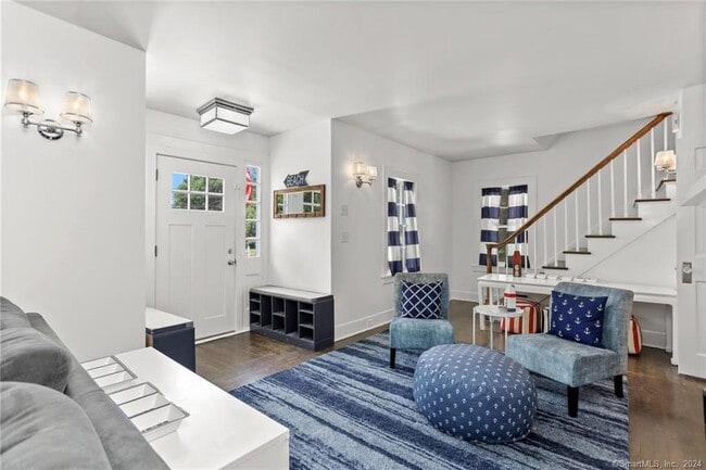 61 Hillandale Rd