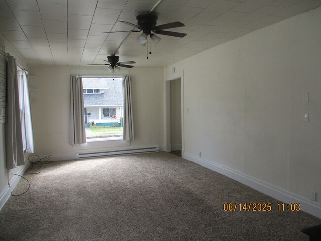 Photo - 621 Monroe St