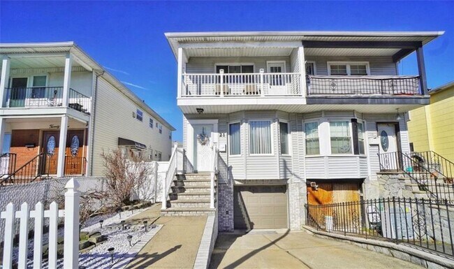 Photo - 21 Amador St House