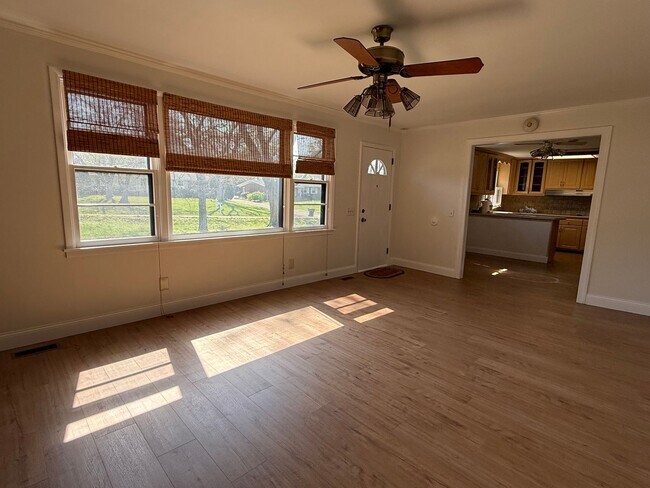 Photo - Prime Nashville Location with Comfort & Convenience