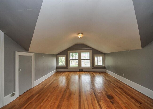 Photo - Updated 3 Bedroom Home- deck/yard