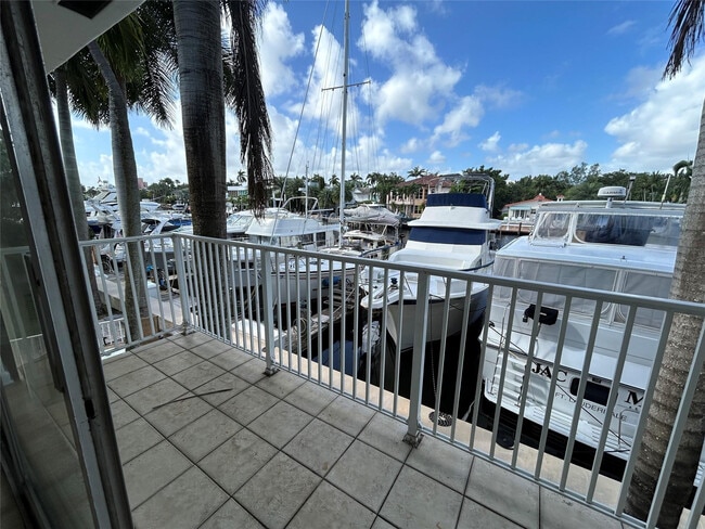 Building Photo - 77 Hendricks Isle Unit 10