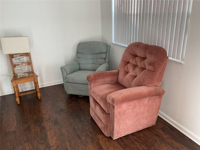 Photo - 516 Saxony Dr Unit 516