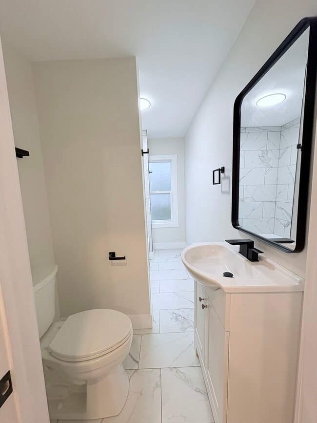 Photo - Charming 2 beds 1 baths in Columbus! Newly Renovated