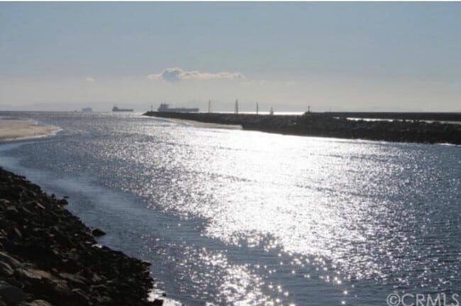 Building Photo - 340 Spinnaker Way