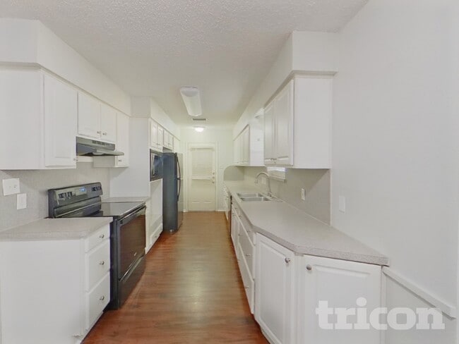 Photo - 1916 Tracey Cir