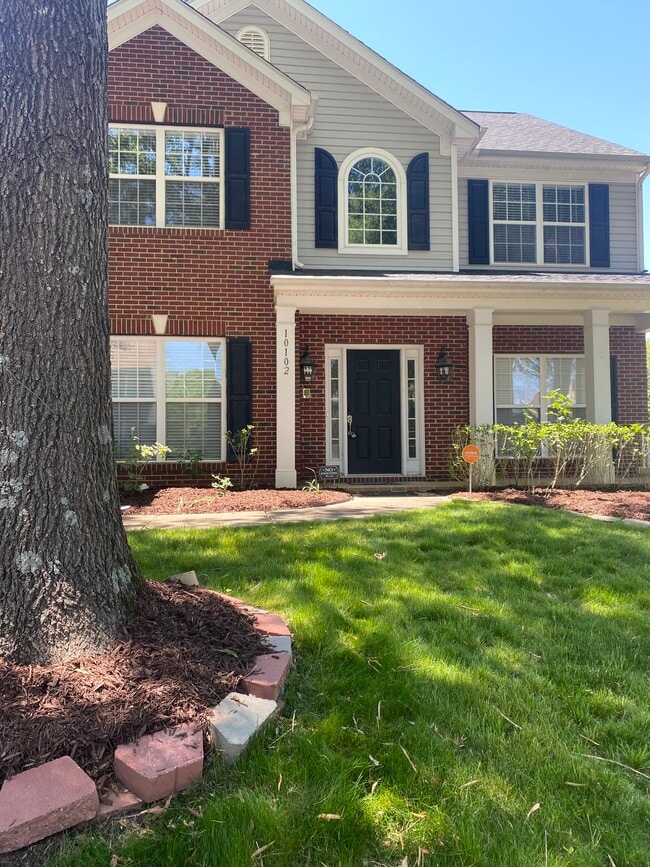 Welcome to 10102 Glenburn Lane! - 10102 Glenburn Ln