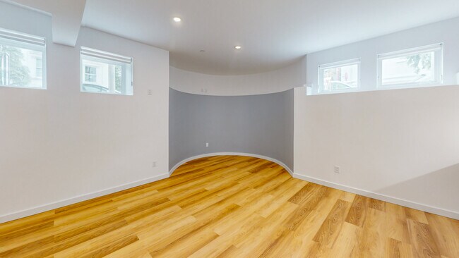 Photo - 3097 Washington St Unit 27