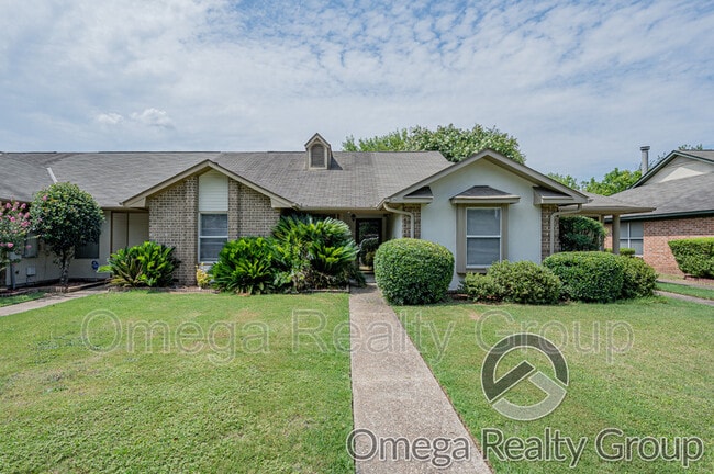 Building Photo - 5917 Carmel Dr