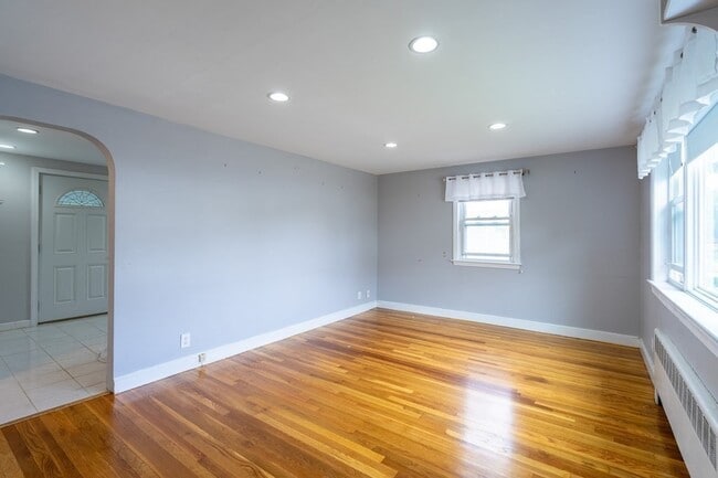 Photo - 26 Martell Rd
