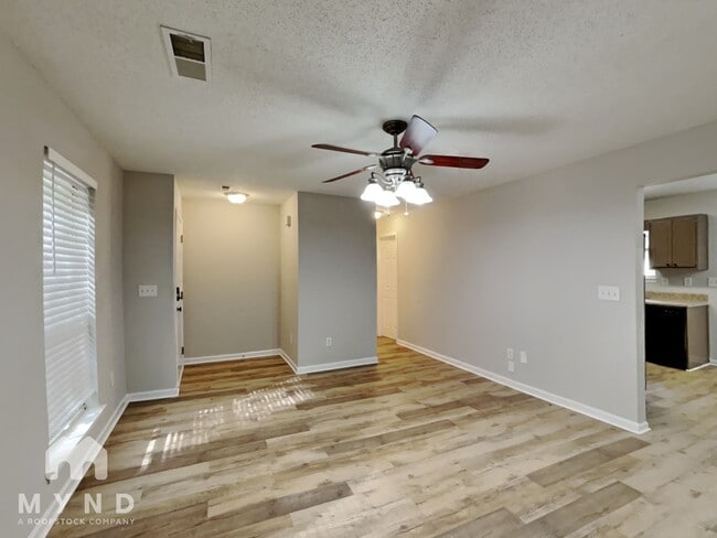 Photo - 149 Oakland Blvd