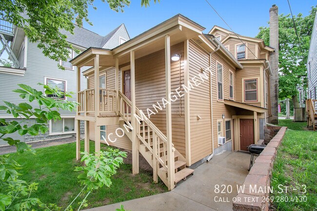 Photo - 820 W Main St Unit 3