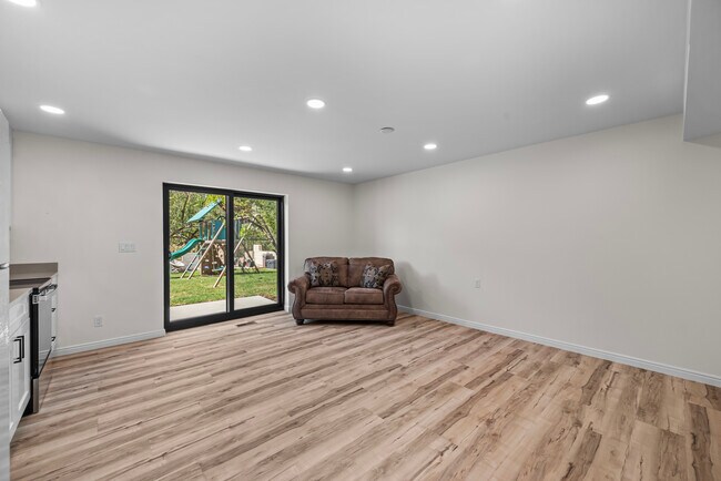 890 S 725 W St Unit 1