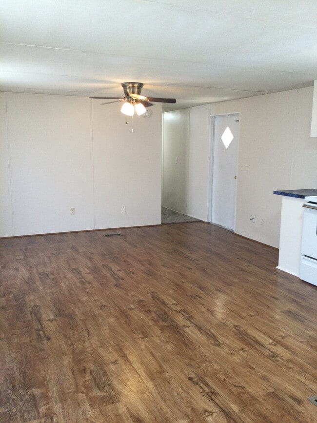 Photo - 506B Stratford St