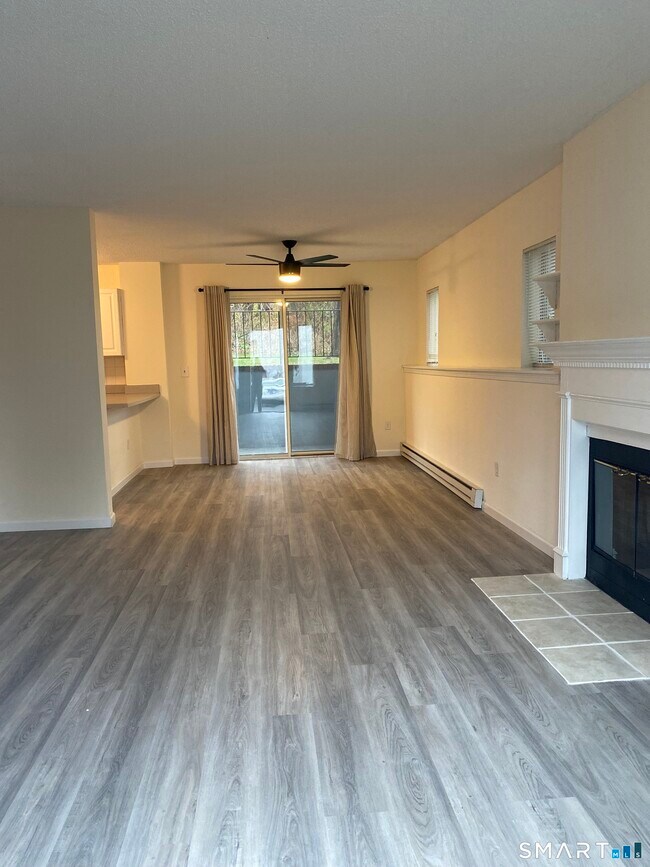 Photo - 925 Oronoke Rd Unit 32J